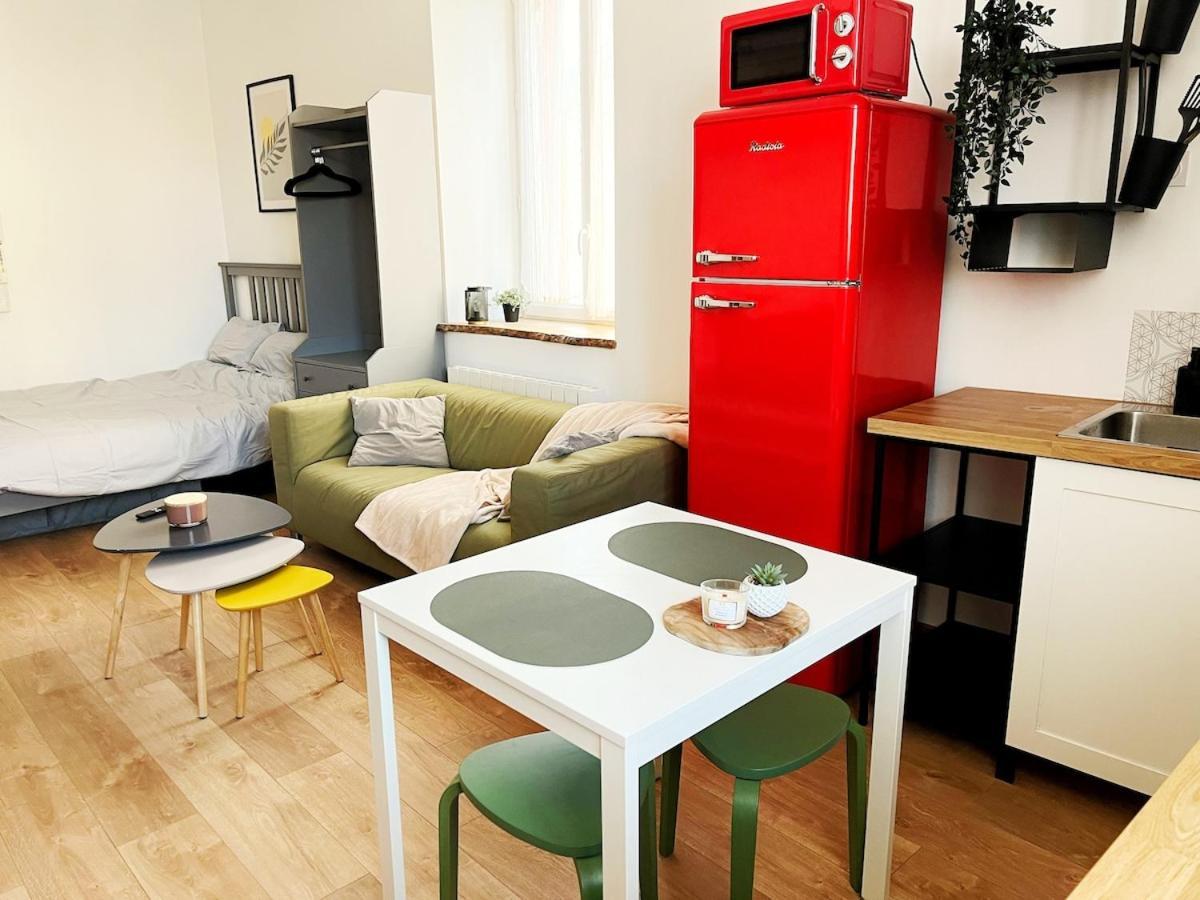 Saint-Genix-sur-Guiers Studio Chic Au Style Retro Moderne מראה חיצוני תמונה