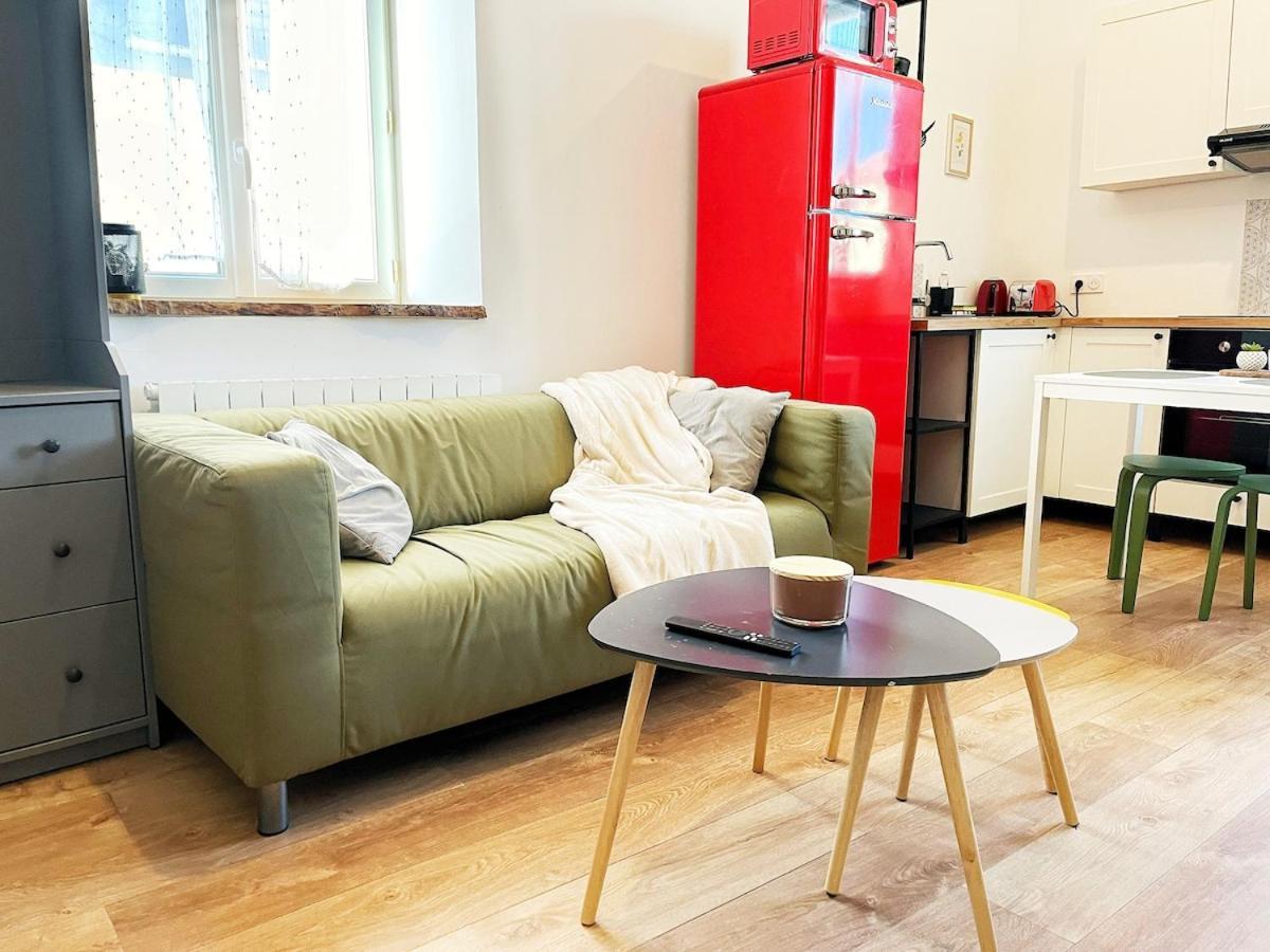 Saint-Genix-sur-Guiers Studio Chic Au Style Retro Moderne מראה חיצוני תמונה