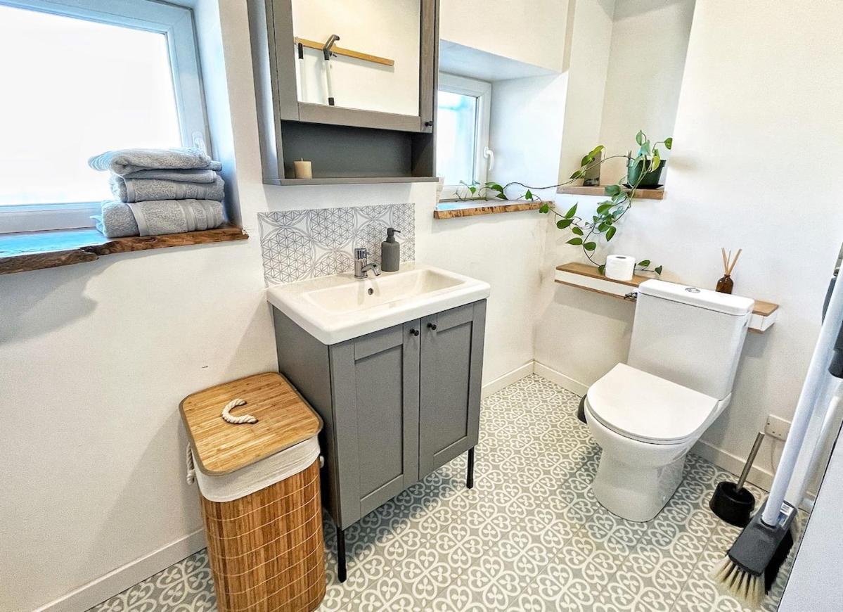 Saint-Genix-sur-Guiers Studio Chic Au Style Retro Moderne מראה חיצוני תמונה
