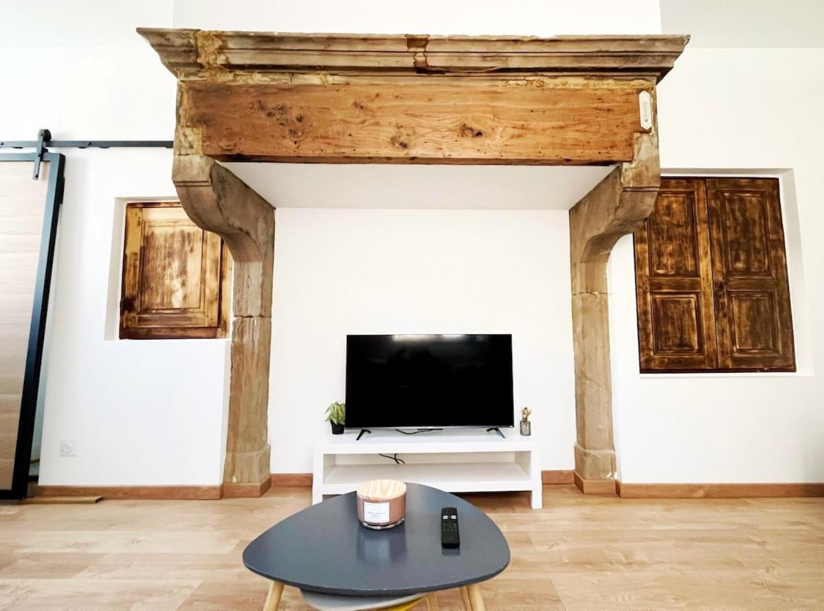 Saint-Genix-sur-Guiers Studio Chic Au Style Retro Moderne מראה חיצוני תמונה
